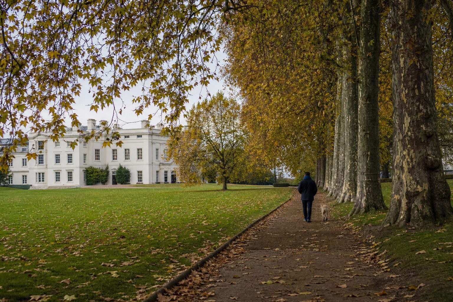 White historic manor house behind a lawn and tall trees in an autumn park (picture made with AI)