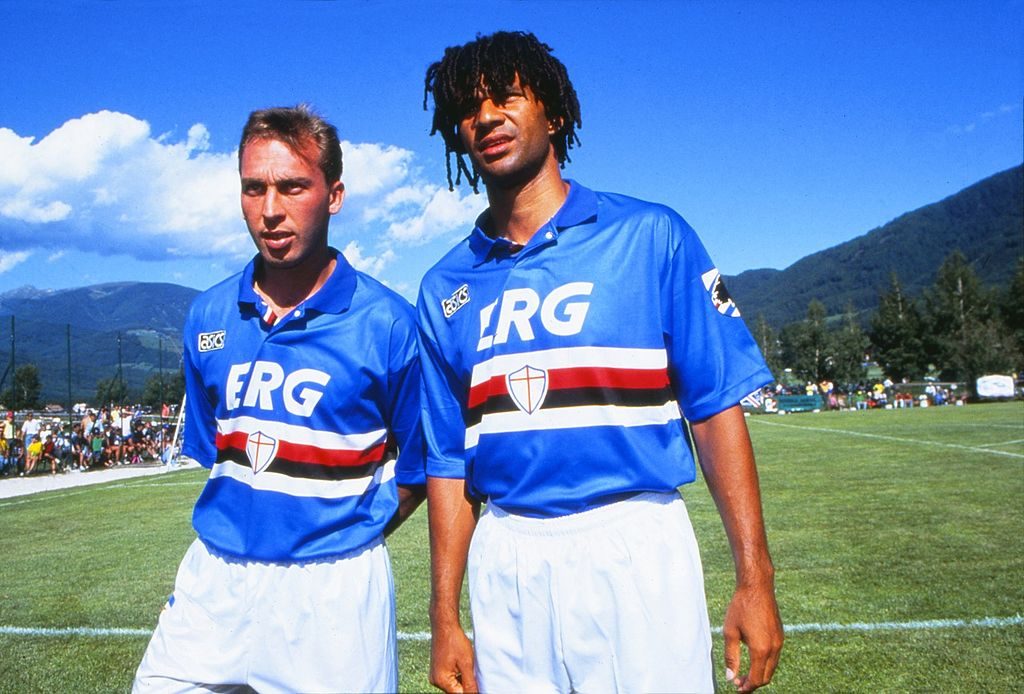 David Platt and Ruud Gullit in blue Sampdoria shirts on a training pitch below mountains